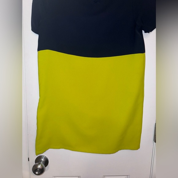 TOBI Dark blue & Lime green block sheath dress with short sleeves, Size Medium - Picture 9 of 15